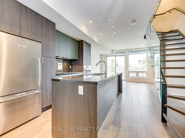 42 Sonic Way — Photo 4