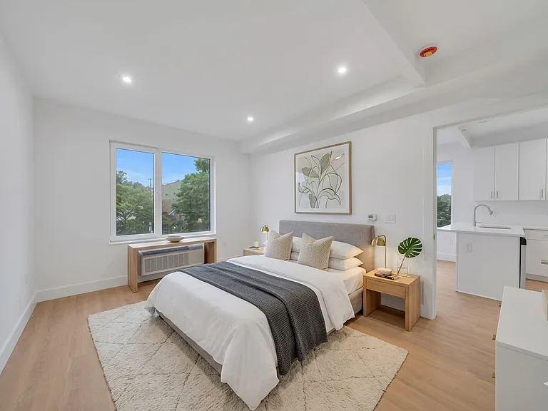 3321 Liberty Ave #207 — Photo 4