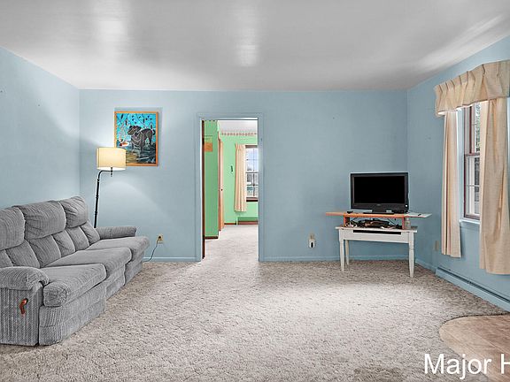 3rd image of 417 W Main St