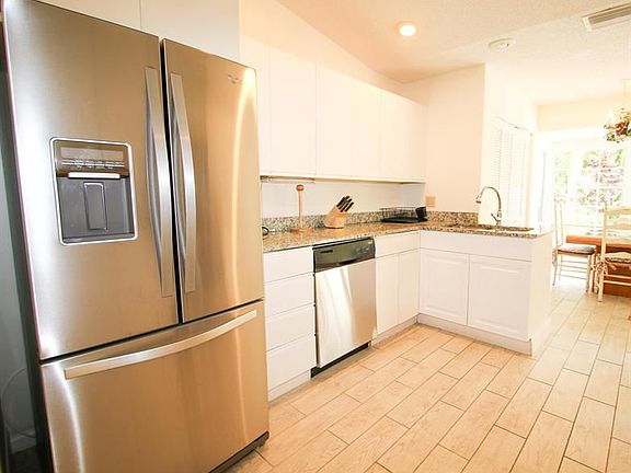 4th image of 2284 Las Casitas Dr