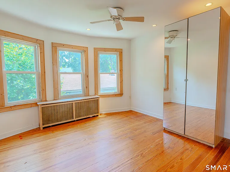53-55 Davis Ave #B — Photo 8