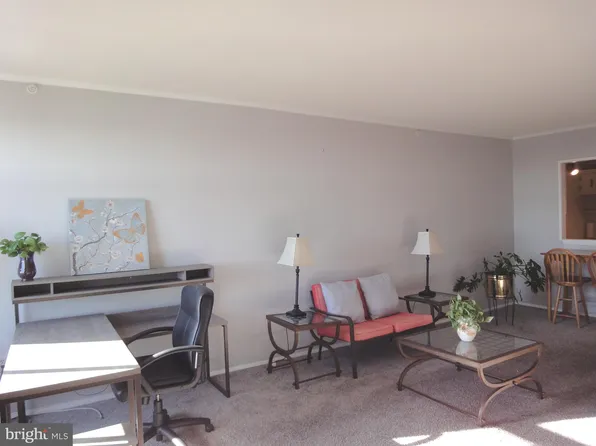 28 Allegheny Ave APT 2210, Towson, MD 21204