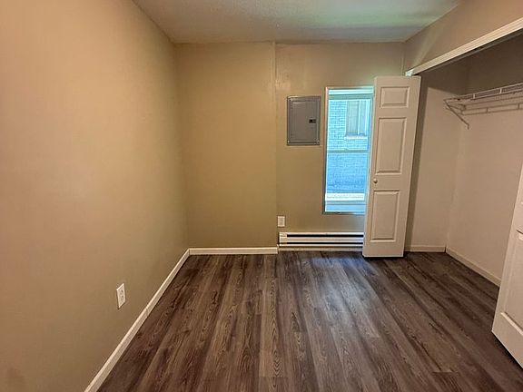 3rd image of 17568-70 Lakeshore Blvd #14