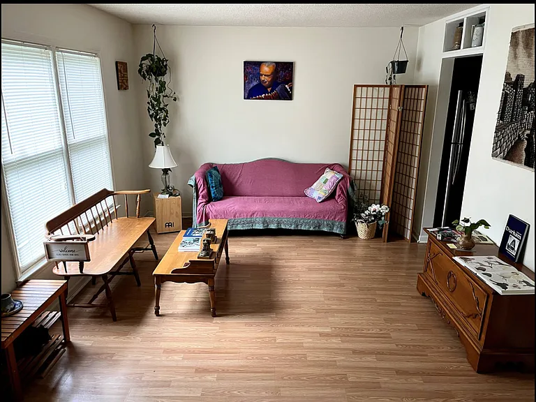 24 Astor Ct — Photo 1