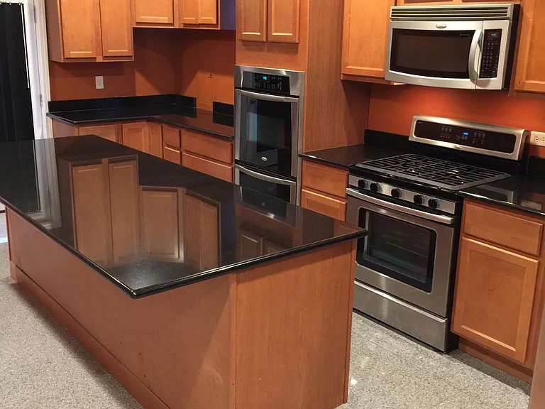 2035 N Avers Ave #2 — Photo 17