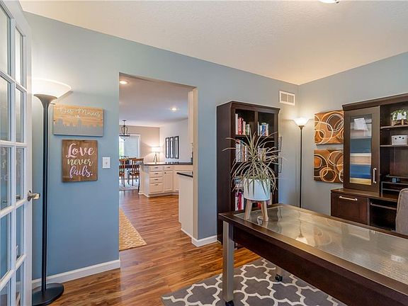 4th image of 6817 Lewis Carroll Ct
