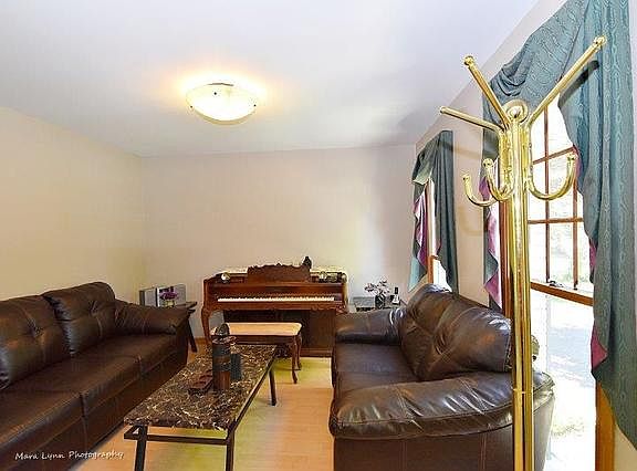 5th image of 2552 Westminster Ln