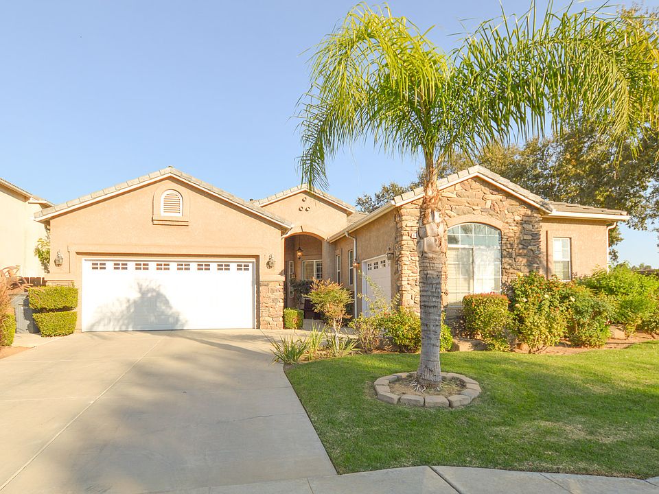 1st image of 8022 N Paula Ave