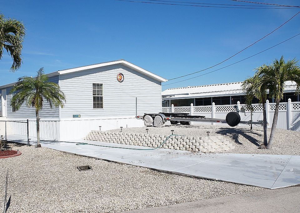 1st image of 3844 Coconut Dr
