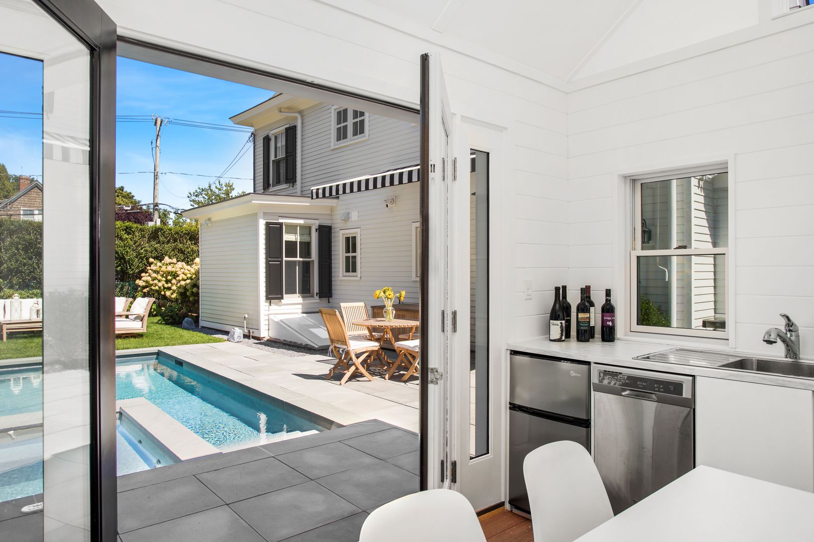  1 Church Street, Pool house wet bar and bathroom