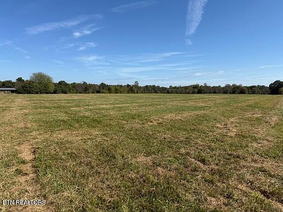 3rd image of 401 Smith Rd