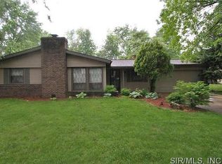 1016 Five Forks Dr, Belleville, IL 62221