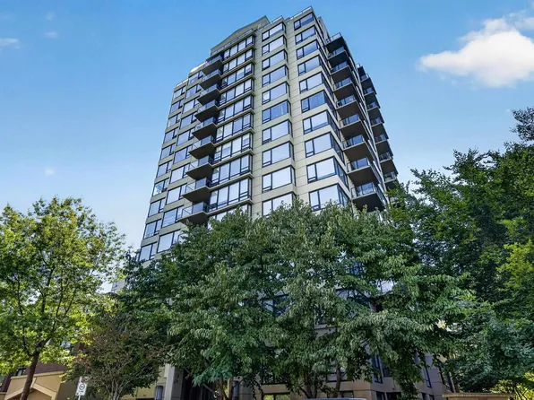 6233 Katsura St #907, Richmond, BC V6Y 4K1