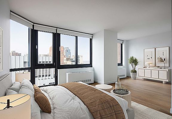 3rd image of 105 Duane St #48BC