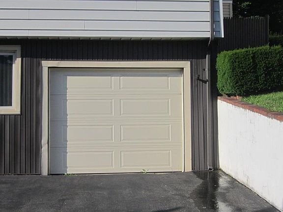 2nd image of 325 Revere St #1