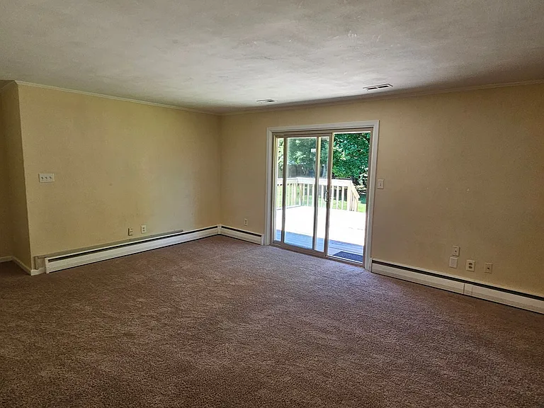 1812 Ashley Dr — Photo 11