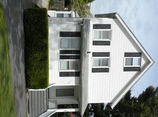 128 Hamilton Ave, Greenwich, CT 06830