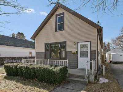 1126 S 25th St, Manitowoc, WI, 54220