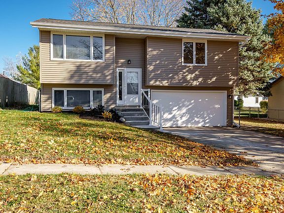 2nd image of 4749 Winford Ln