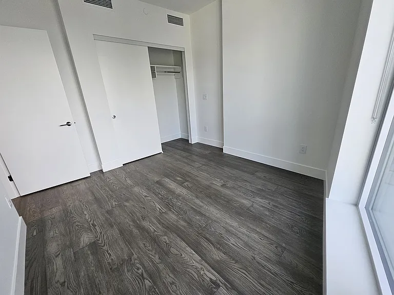 1475 Foster St #803 — Photo 30