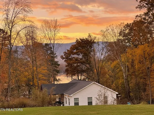 1576 Old Chisholm Trl, Dandridge, TN 37725