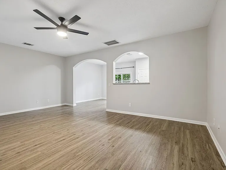 8261 Rossi Rd — Photo 17