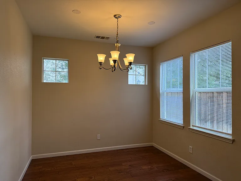 498 W Callado Ct — Photo 3