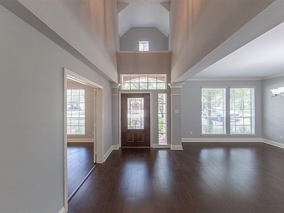 2nd image of 3005 Autumn Creek Dr