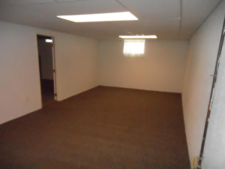 8551 Glendale Dr — Photo 6