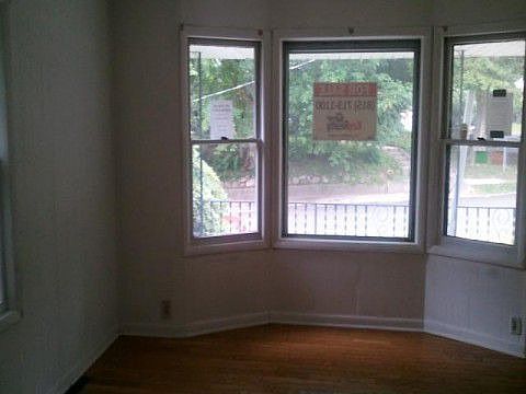 2nd image of 302 Shaw St