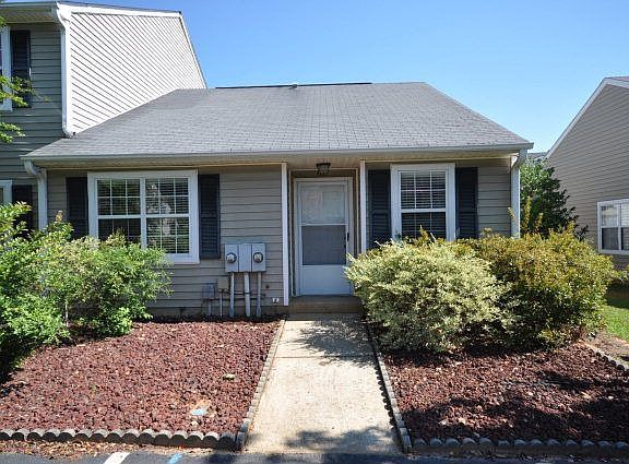 2nd image of 4727 Brookwood Dr