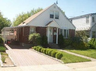83 Arden Blvd, West Hempstead, NY 11552