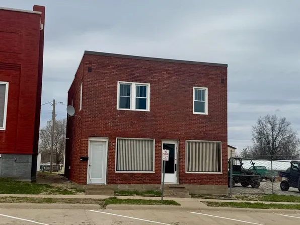 215 E Jefferson St, Bloomfield, IA 52537