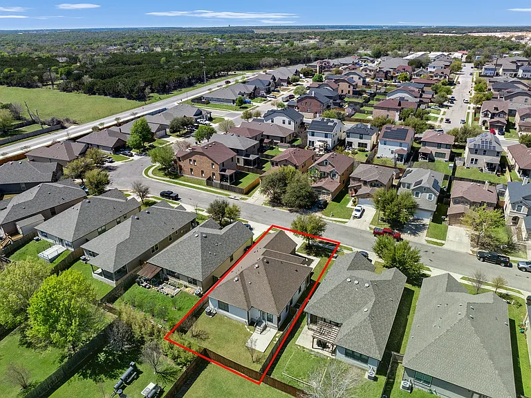 1214 Lonesome Oak Dr — Photo 4