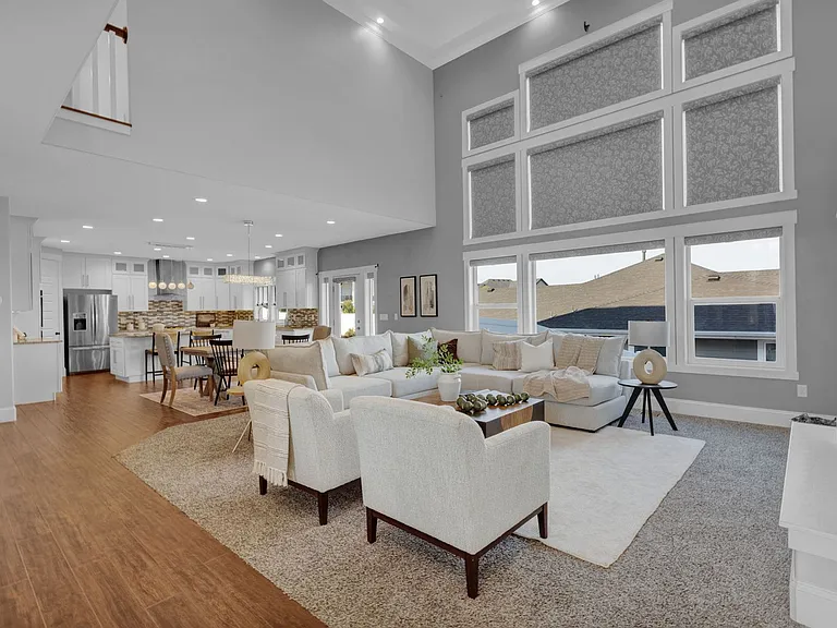 910 S Pace Pl — Photo 5
