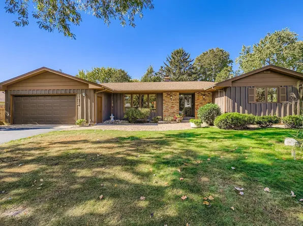 8312 Chowen Ave S, Bloomington, MN 55431