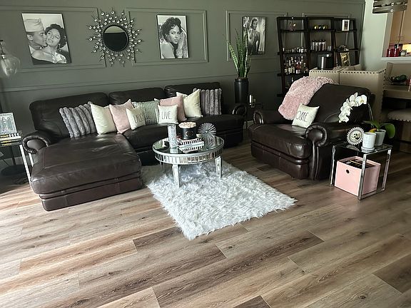 4th image of 6803 Roundleaf Dr