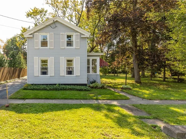 509 4th St, Liverpool, NY 13088