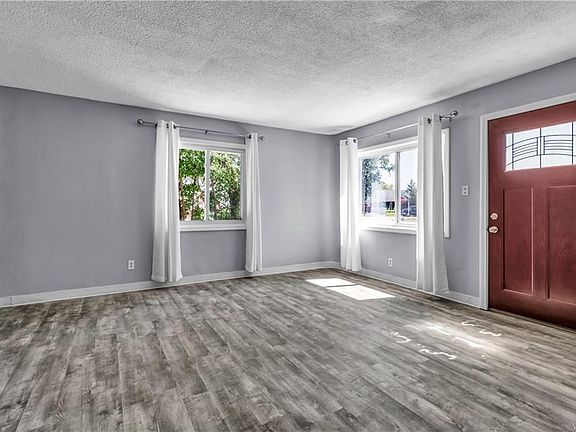 3rd image of 84 Chardon Dr