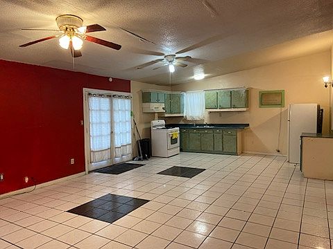 1st image of 3879 John Christopher Dr