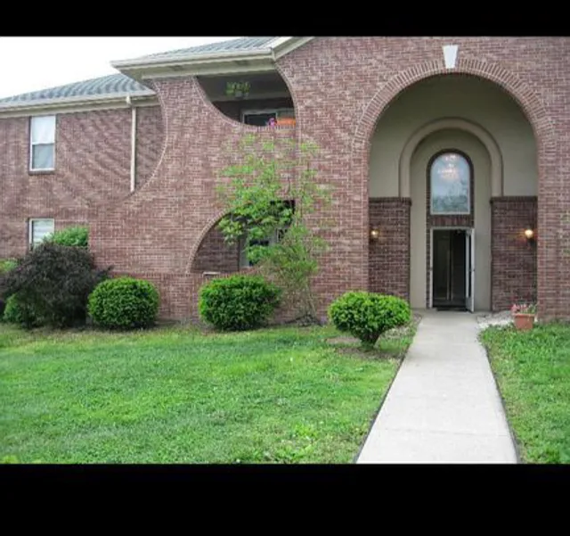 961 Golfview Drive, Unit 202 — Photo 2