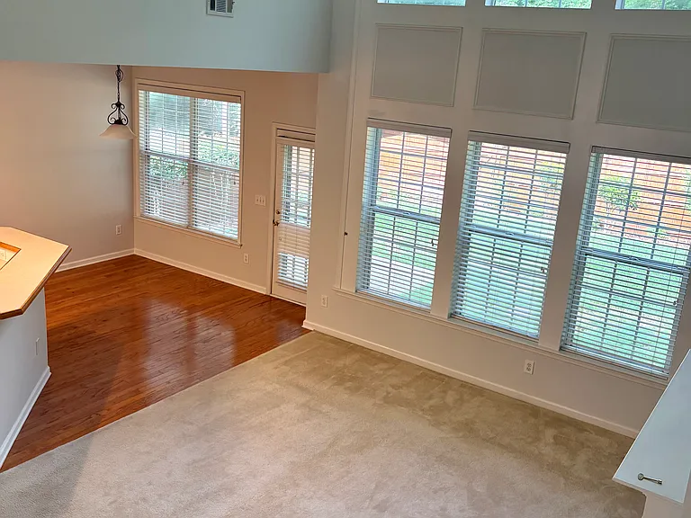 4026 Kingsley Park Ct — Photo 9