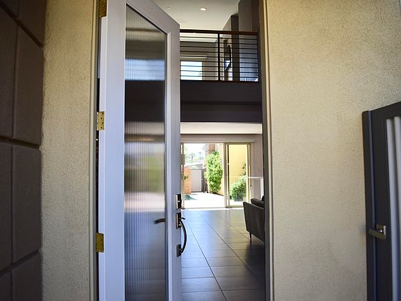 2nd image of 938 S Oceo Cir