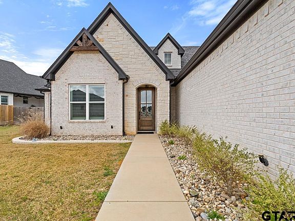 3rd image of 261 Kaul Ln