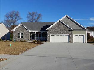 310 Cherry Rdg #66, Tallmadge, OH 44278