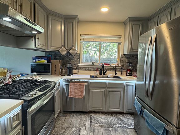 Kitchen with new quartz countertop