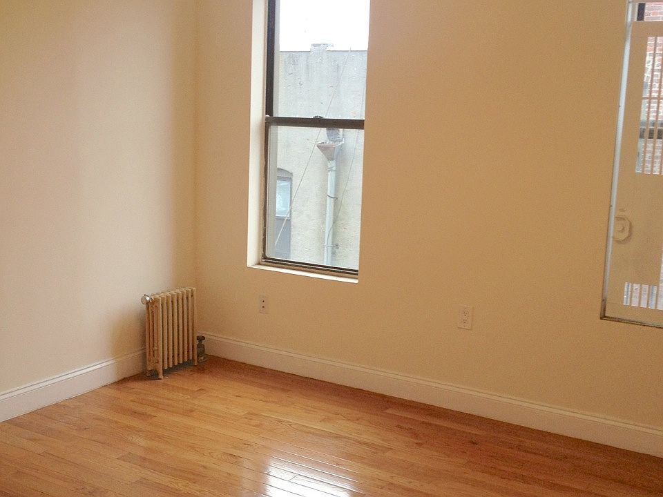 1st image of 570 W 183rd St APT 2D