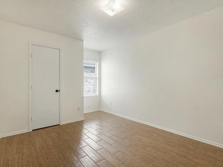 4816 Waterford Dr — Photo 9