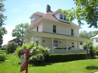1401 A Ave NW, Cedar Rapids, IA 52405