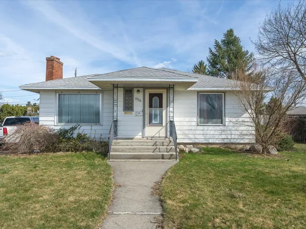 2926 N Laura Rd, Millwood, WA 99212